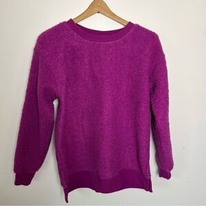 Like new LOFT Magenta Sherpa FuzzyCrew Neck Sweater Sweatshirt Sherpa Woman’s XS